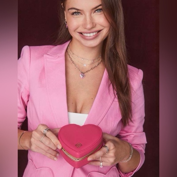 NWT Kendra Scott Heart Jewelry Case in Dark Pink. - Picture 11 of 12